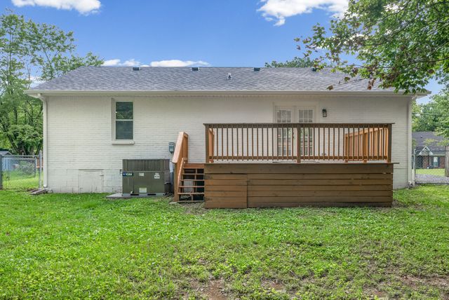510 Ginkgo Dr, Clarksville, TN 37042