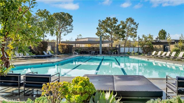 201 Briar Moon, Irvine, CA 92618