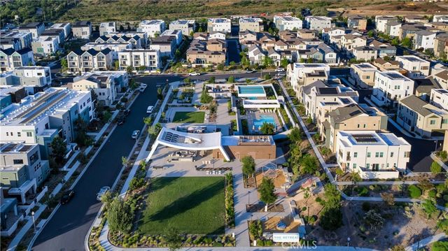 201 Briar Moon, Irvine, CA 92618