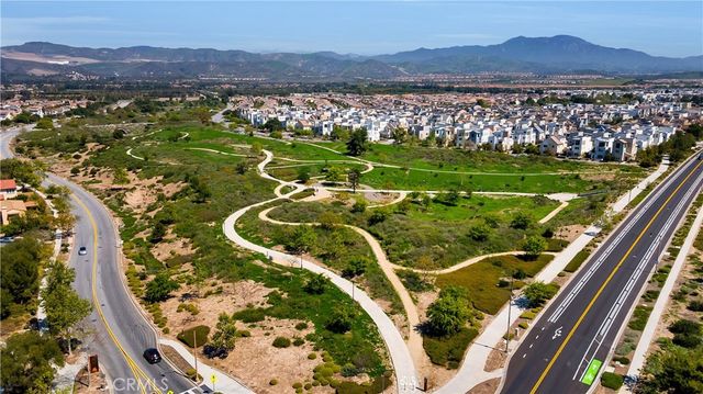 201 Briar Moon, Irvine, CA 92618