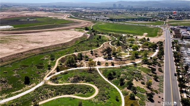 201 Briar Moon, Irvine, CA 92618