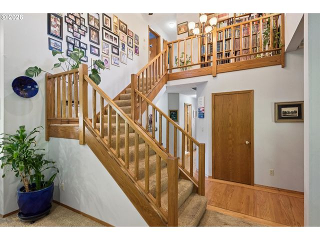 8810 Sw MAVERICK Ter, Beaverton, OR 97008