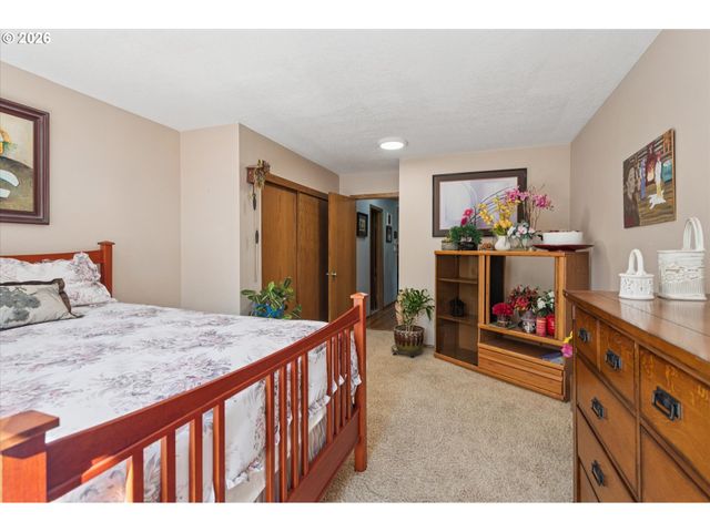 8810 Sw MAVERICK Ter, Beaverton, OR 97008