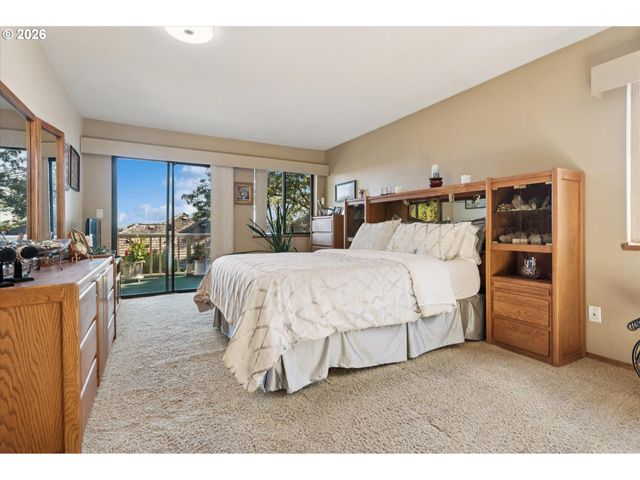 8810 Sw MAVERICK Ter, Beaverton, OR 97008
