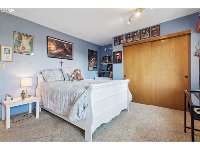 8810 Sw MAVERICK Ter, Beaverton, OR 97008