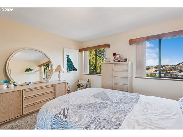 8810 Sw MAVERICK Ter, Beaverton, OR 97008