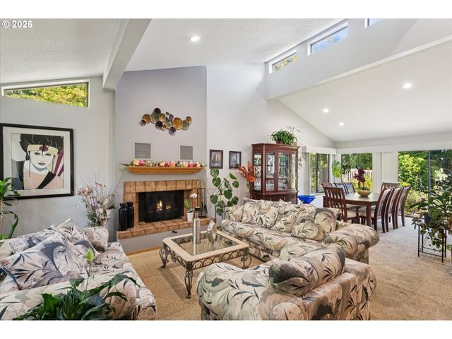 8810 Sw MAVERICK Ter, Beaverton, OR 97008