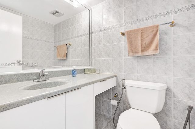 231 174th St 1611, Sunny Isles Beach, FL 33160