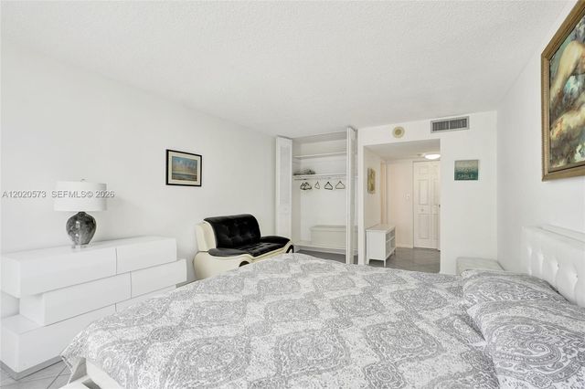 231 174th St 1611, Sunny Isles Beach, FL 33160