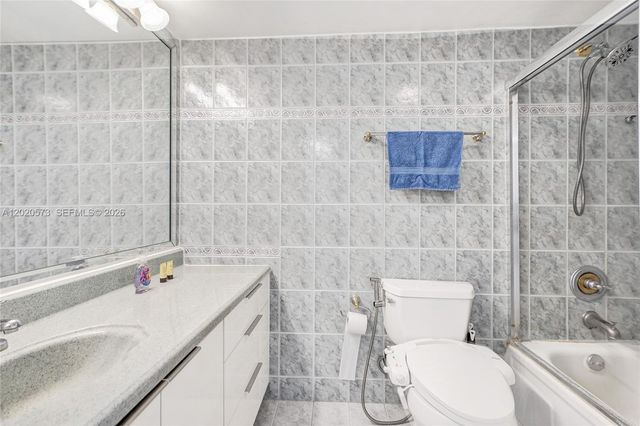 231 174th St 1611, Sunny Isles Beach, FL 33160