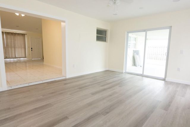 11500 NW 35th Place, Sunrise, FL 33323