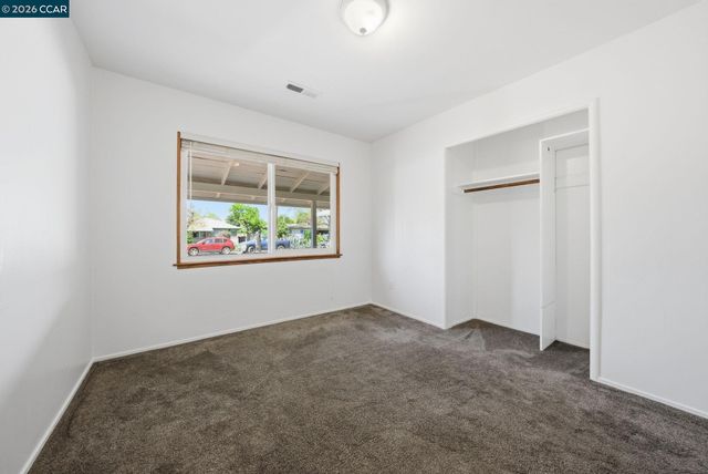 1930 Sunshine Dr, Concord, CA 94520