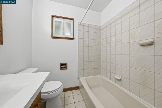 1930 Sunshine Dr, Concord, CA 94520