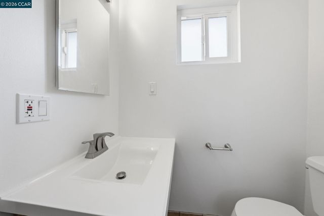 1930 Sunshine Dr, Concord, CA 94520