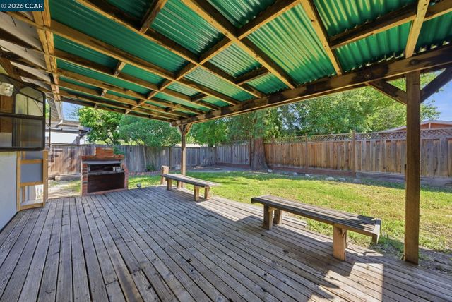 1930 Sunshine Dr, Concord, CA 94520