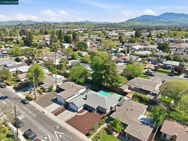 1930 Sunshine Dr, Concord, CA 94520