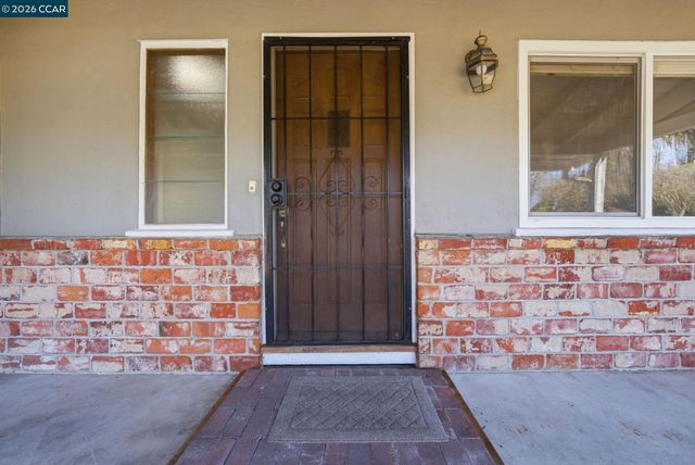 1930 Sunshine Dr, Concord, CA 94520