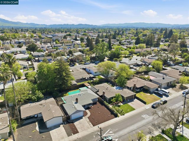 1930 Sunshine Dr, Concord, CA 94520