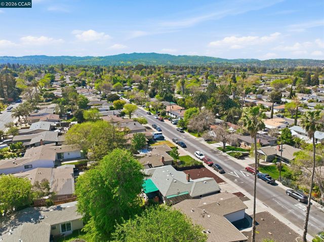 1930 Sunshine Dr, Concord, CA 94520