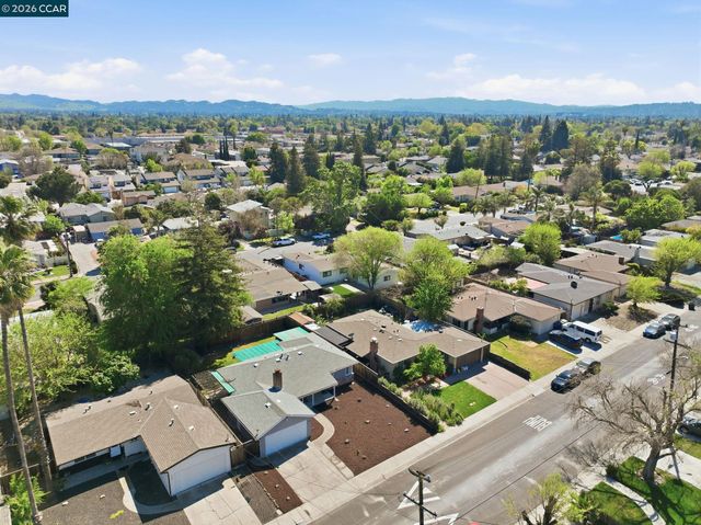 1930 Sunshine Dr, Concord, CA 94520