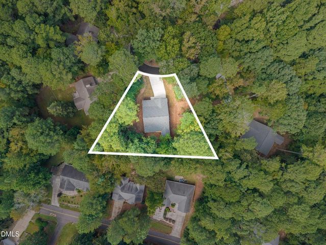 3260 Yorkshire Circle, Sanford, NC 27332