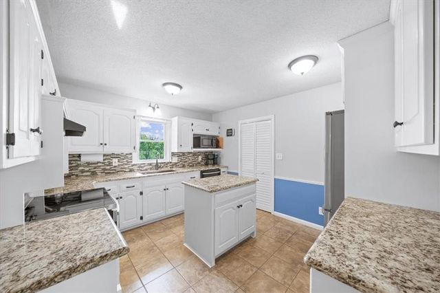 1601 N 78th Street, Kansas City, KS 66112