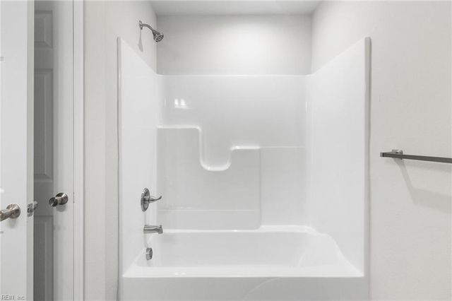 121 Parkway DR B, Newport News, VA 23606