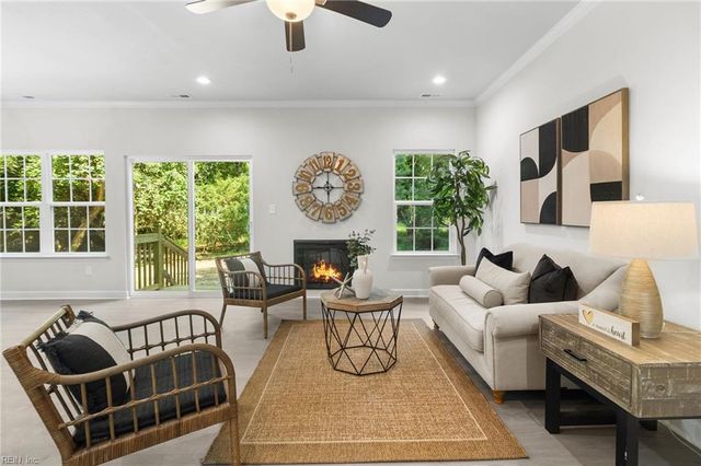 121 Parkway DR B, Newport News, VA 23606