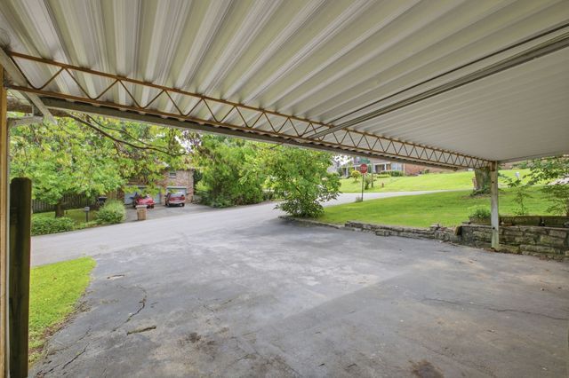 270 Richbriar Rd, Nashville, TN 37211