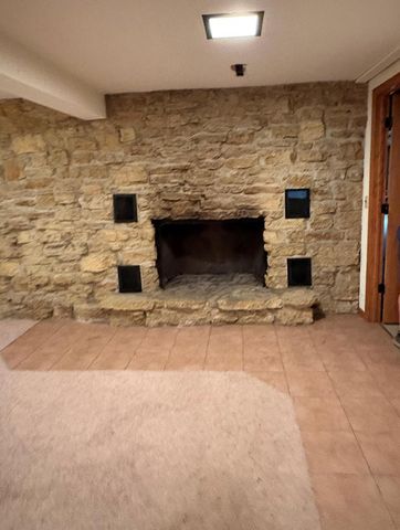 309 S Klein DRIVE, Waunakee, WI 53597