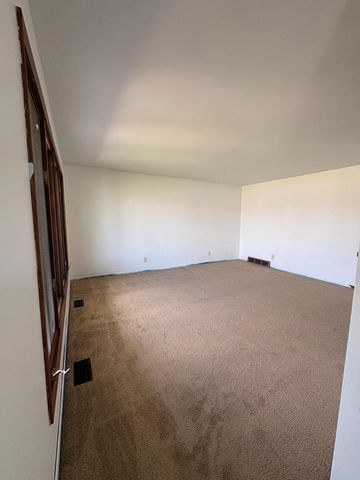 309 S Klein DRIVE, Waunakee, WI 53597
