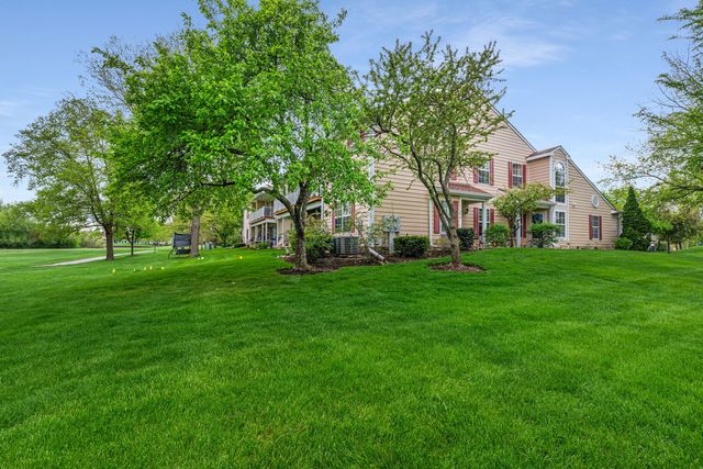 63 Tyler Court B, Streamwood, IL 60107