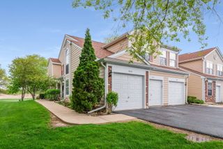 63 Tyler Court B, Streamwood, IL 60107