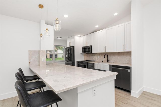 2737 Zorno Way, Delray Beach, FL 33445