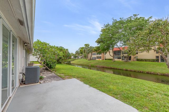 2737 Zorno Way, Delray Beach, FL 33445