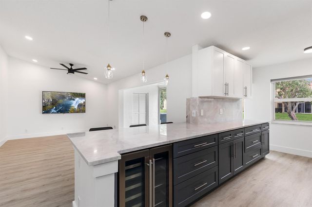 2737 Zorno Way, Delray Beach, FL 33445