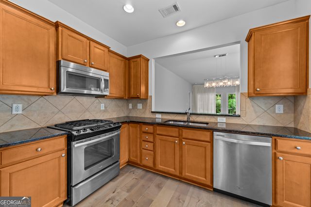 6233 Greenstone Circle, Hoschton, GA 30548