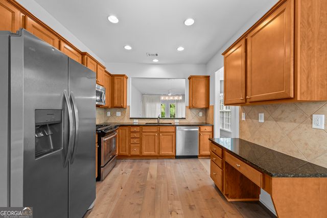 6233 Greenstone Circle, Hoschton, GA 30548
