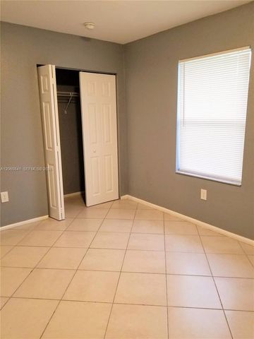 2761 NW 6th St 2761, Pompano Beach, FL 33069