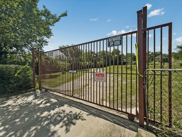 1702 Seale Street, Dallas, TX 75208