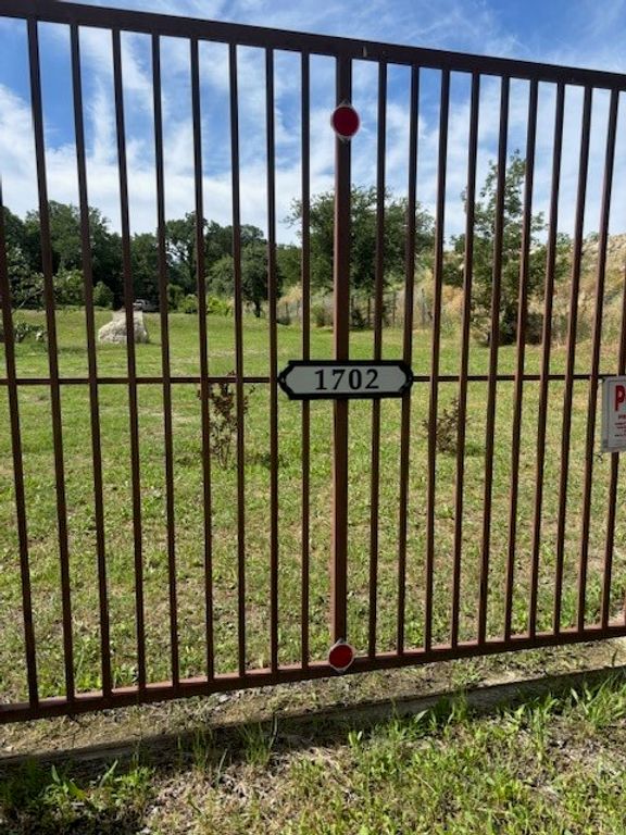 1702 Seale Street, Dallas, TX 75208