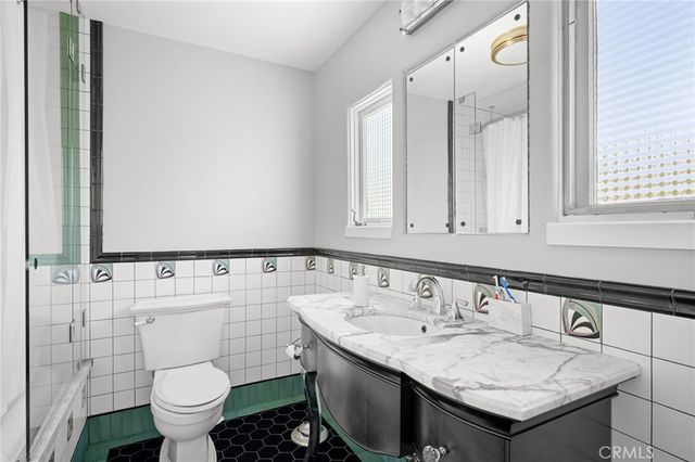 1319 Rossmoyne, Glendale, CA 91207