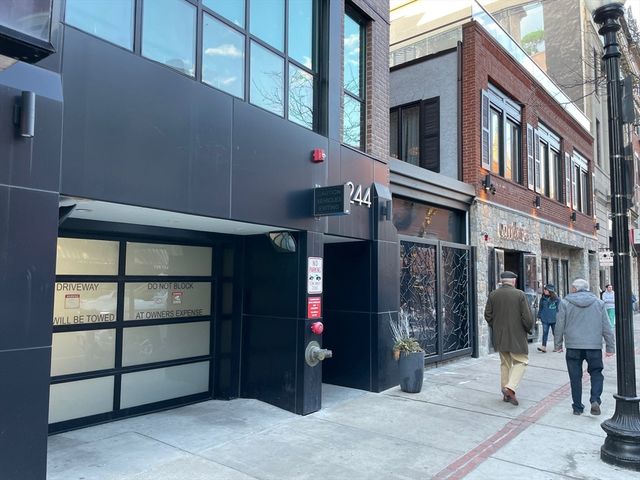 244 Hanover St 530, Boston, MA 02113