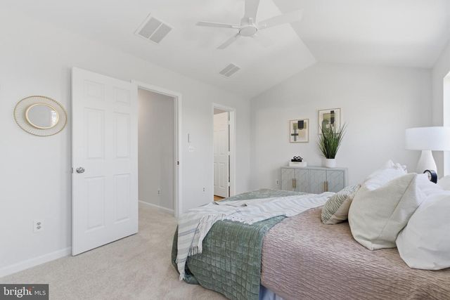 21946 THOMPSON SQ, Sterling, VA 20166