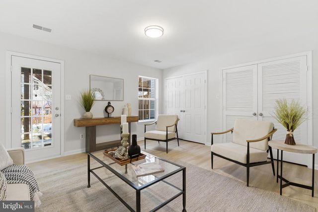 21946 THOMPSON SQ, Sterling, VA 20166