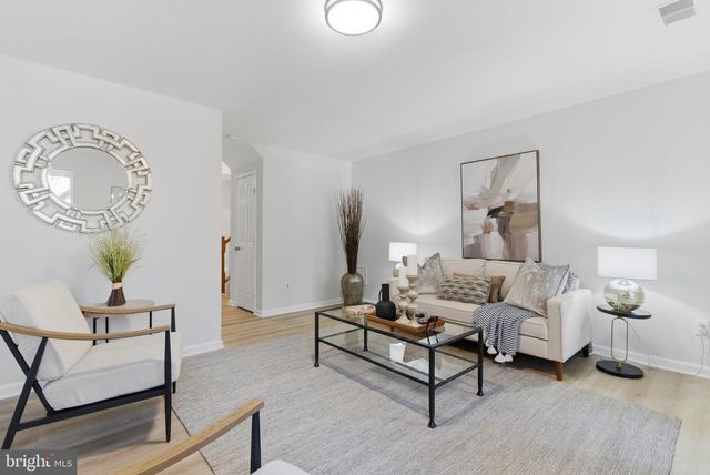 21946 THOMPSON SQ, Sterling, VA 20166