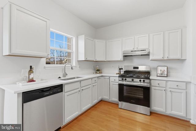 21946 THOMPSON SQ, Sterling, VA 20166