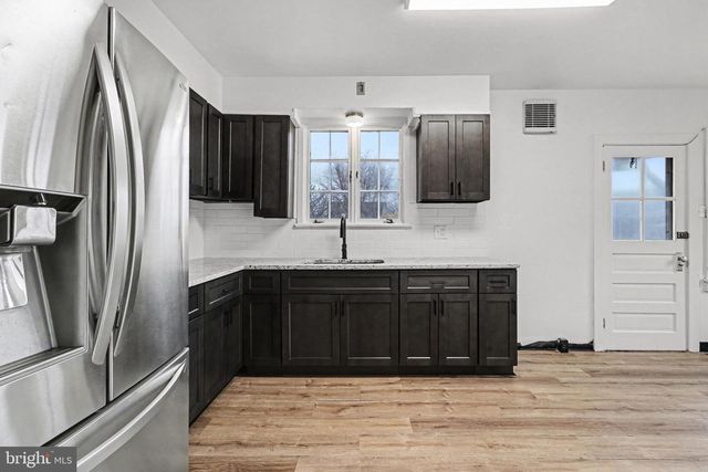 2620 BOAS ST, Harrisburg, PA 17103