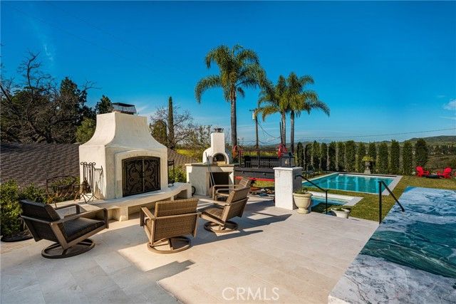 9821 Brentwood Drive, Tustin, CA 92705