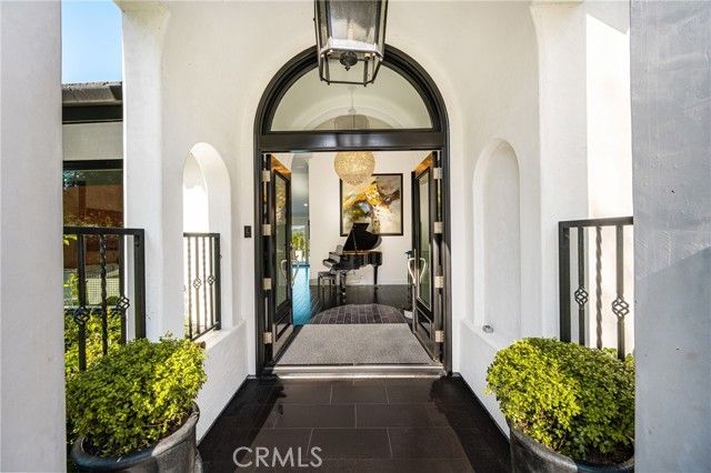 9821 Brentwood Drive, Tustin, CA 92705